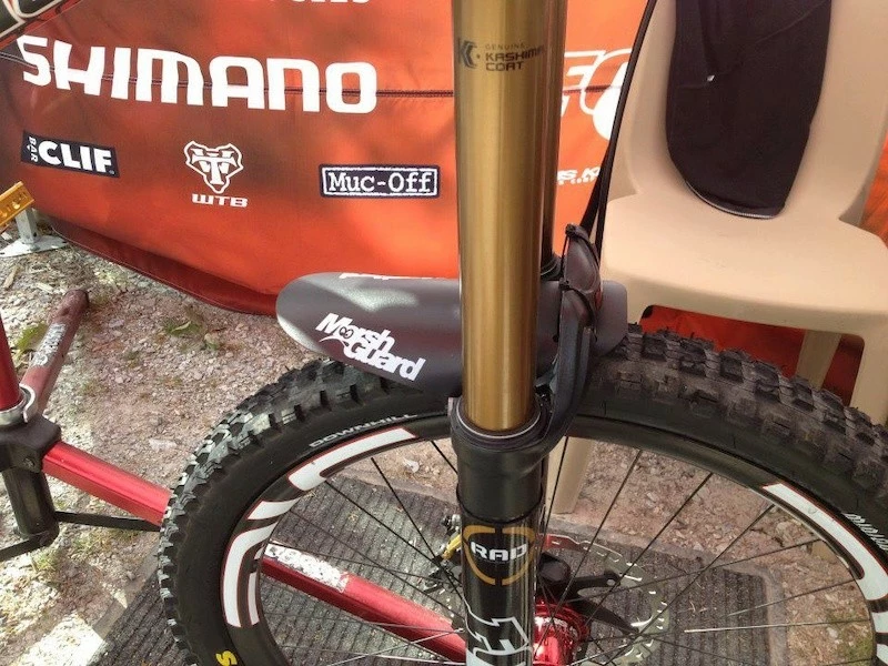 Marsh Guard Marsh-Guard - Universal Spritzschutz PLUS Pink 4 Marsh Guard Marsh-Guard - Universal Spritzschutz PLUS Pink – Bild 2